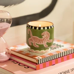 Bougie parfumée Adopo - Black Cedar u0026 Fig